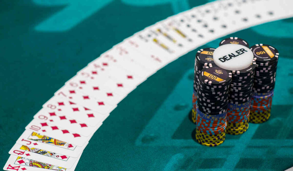 dealing texas holdem poker