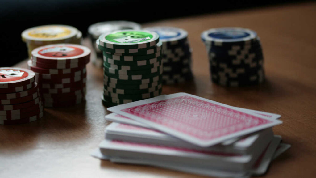 short deck and holdem strategy