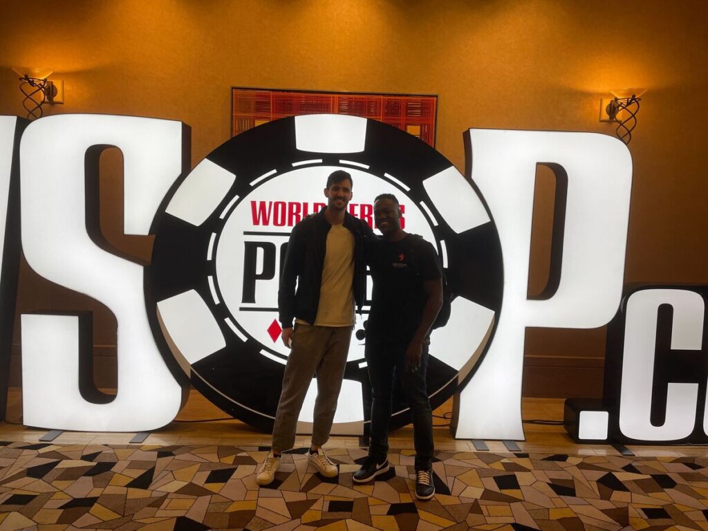 Shaundle Pruitt and Community in Poker