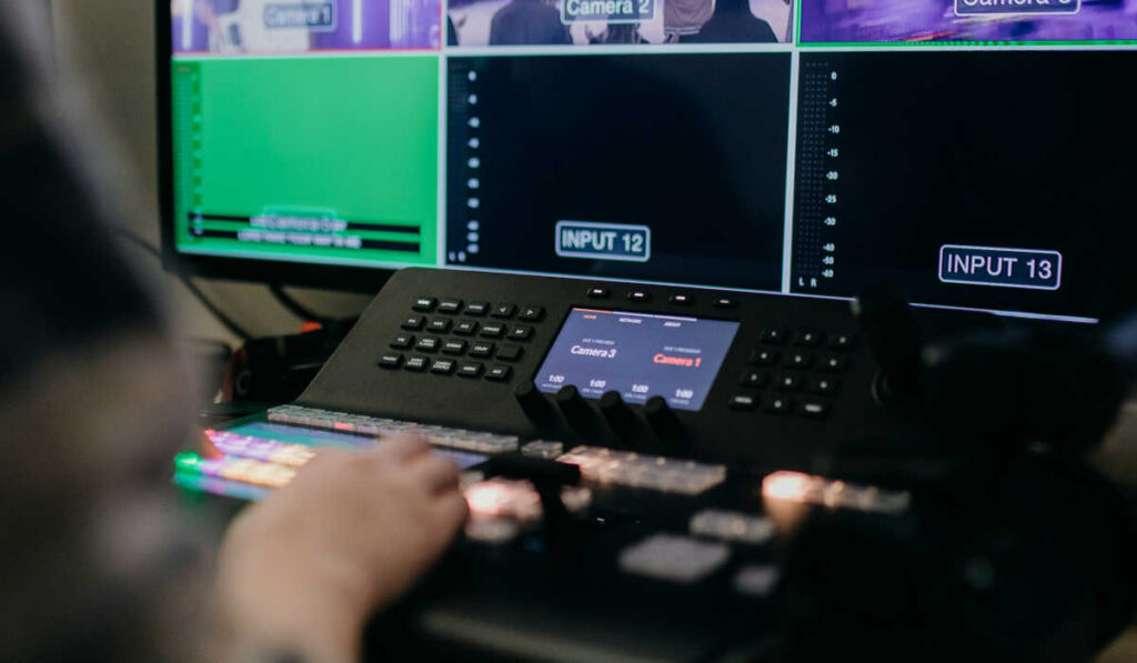 modern poker and streaming