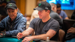 how to take notes in live poker